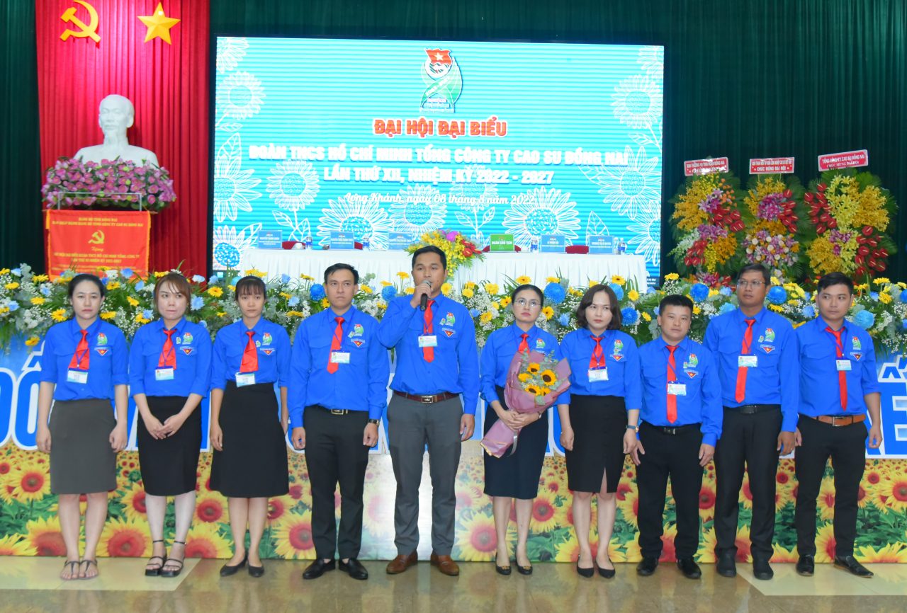 Đoàn đại biểu đi dự Đại hội ĐTN tỉnh Đồng Nai ra mắt tại Đại hội